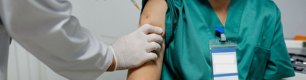 Nuovi vaccini per personale sanitario pubblico e privato: ecco il portale on line per fissare l’appuntamento